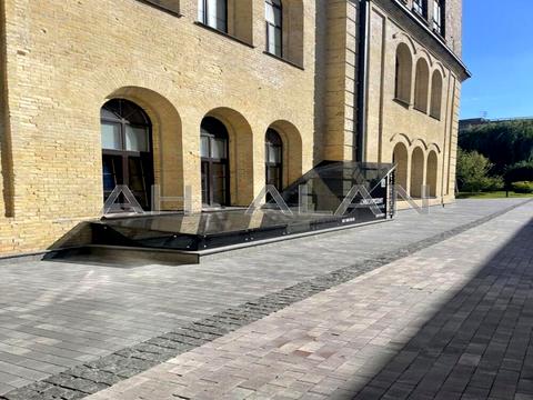 коммерческая по адресу Князей Острожских ул. (Московська), 8