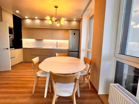 квартира за адресою Зарічна вул., 4