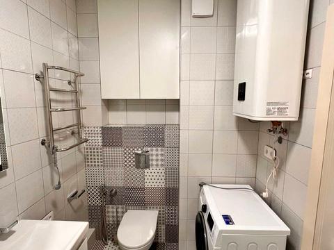 квартира за адресою Зарічна вул., 4