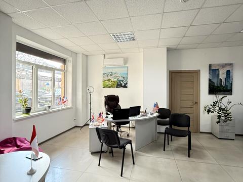 комерційна за адресою Героїв УПА вул., 29