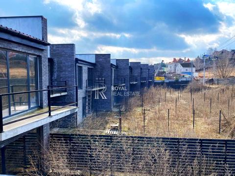 будинок за адресою Вишнева вул., 24