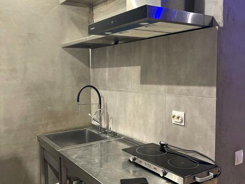 коммерческая по адресу с. Софиевская борщаговка, Васильковая ул., 43-А