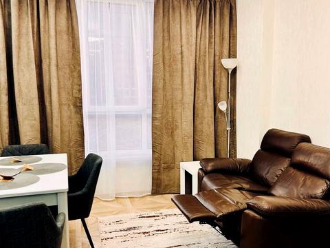 квартира за адресою Родини Крістерів вул., 14-В