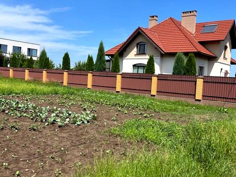 участок по адресу Олександра Довженка