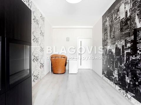 квартира за адресою Богатирська вул., 42