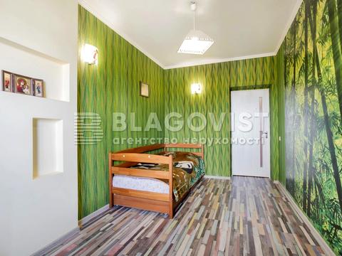 квартира за адресою Богатирська вул., 42