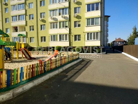 квартира за адресою Богатирська вул., 42