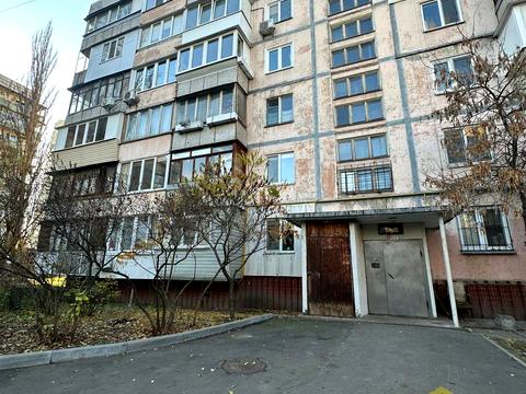 квартира за адресою Героїв полку "Азов" вул. (Маршала Малиновського), 1