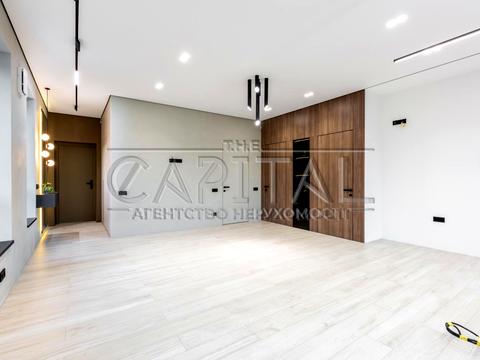 комерційна за адресою Київська вул., 10