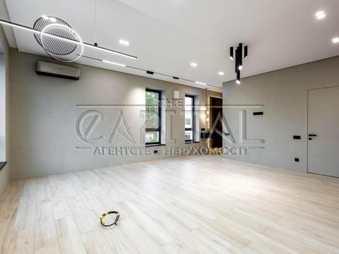 комерційна за адресою Київська вул., 10