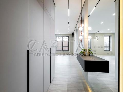 комерційна за адресою Київська вул., 10