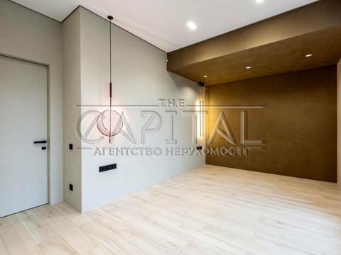 комерційна за адресою Київська вул., 10