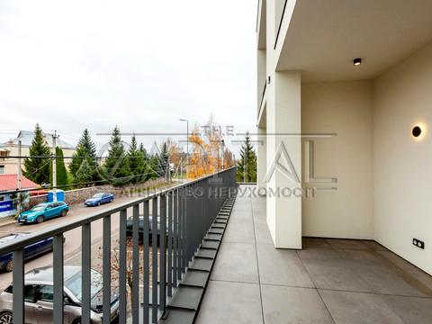 комерційна за адресою Київська вул., 10