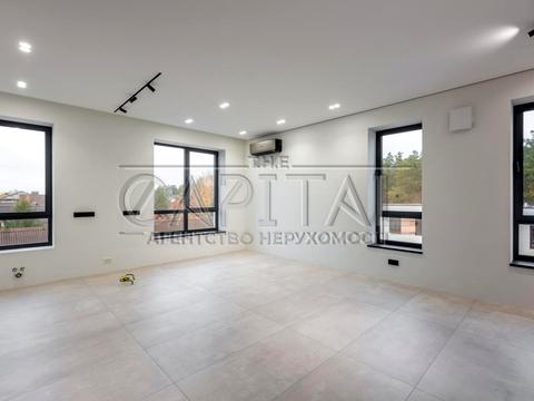 комерційна за адресою Київська вул., 10