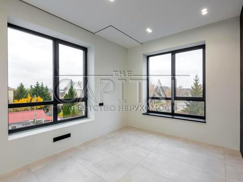 комерційна за адресою Київська вул., 10