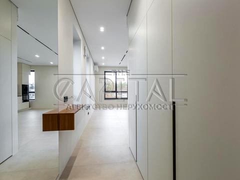 комерційна за адресою Київська вул., 10