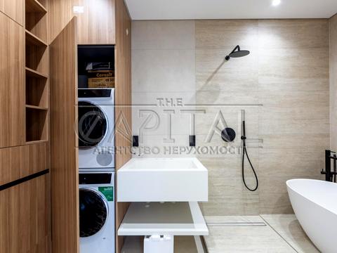 комерційна за адресою Київська вул., 10