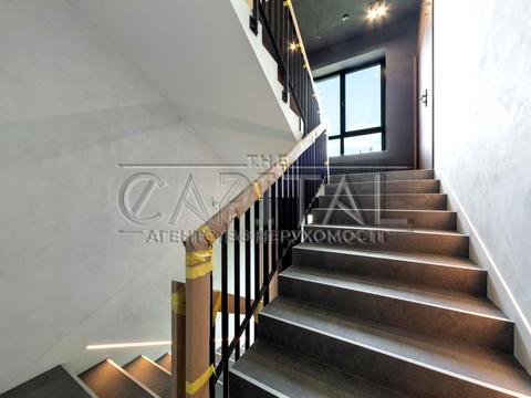 комерційна за адресою Київська вул., 10