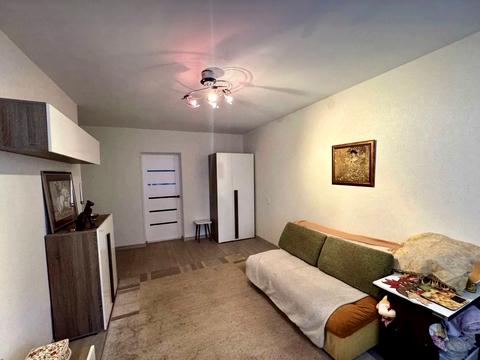 квартира за адресою Космонавтів вул., 122а