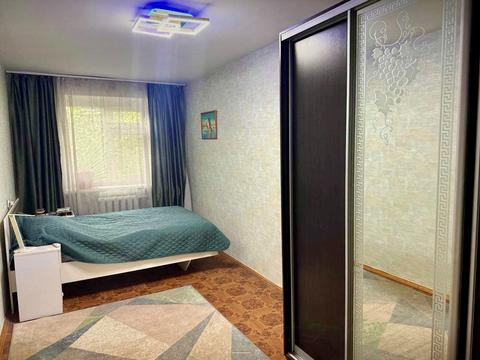 квартира за адресою Космонавтів вул., 122а