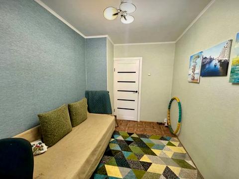 квартира за адресою Космонавтів вул., 122а