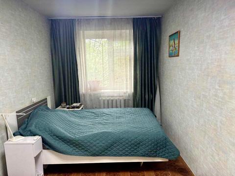 квартира за адресою Космонавтів вул., 122а