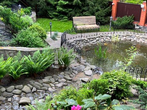 будинок за адресою с. Лісники, Кільцева вул., 2б