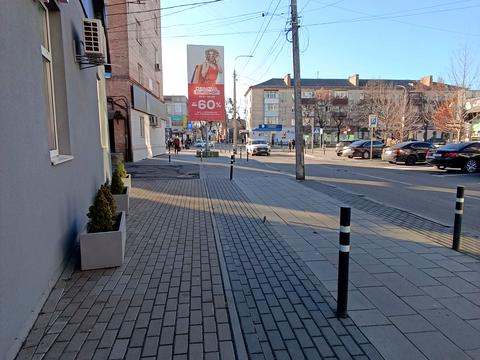 коммерческая по адресу Ровно, вул. Симона Петлюри, 28