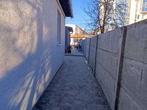 коммерческая по адресу Ровно, вул. Симона Петлюри, 28