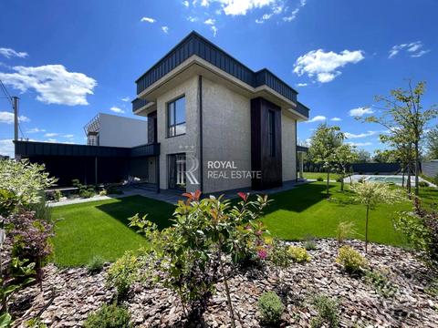 будинок за адресою Соборна вул. ()