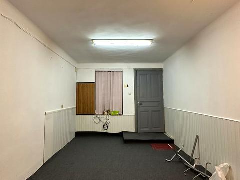 комерційна за адресою Київська вул., 9