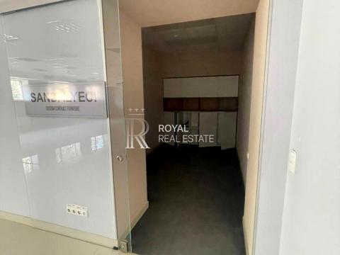 комерційна за адресою Дніпровська набережна вул., 13