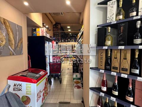 комерційна за адресою Андрія Верхогляда вул. (Михайла Драгомирова), 12