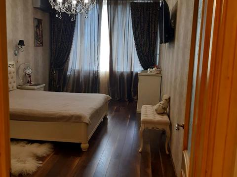 квартира за адресою Літературна вул., 12