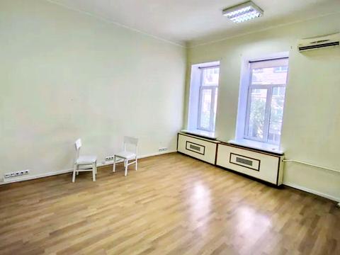 коммерческая по адресу Михаила Омеляновича-Павленко ул. (Суворова), 13