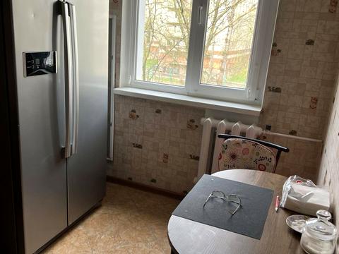 квартира за адресою Тролейбусна вул., 8