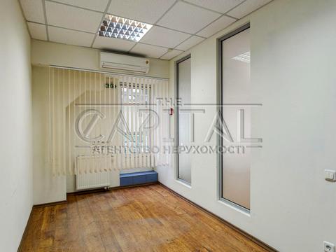 комерційна за адресою Березняківська вул., 29