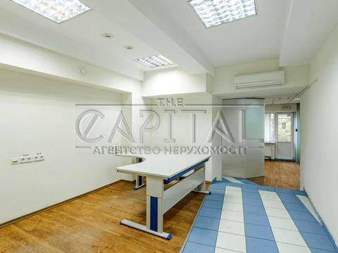 комерційна за адресою Березняківська вул., 29