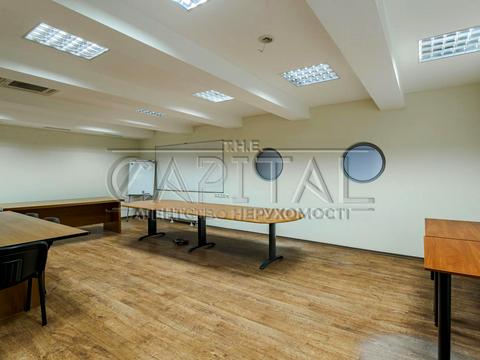 комерційна за адресою Березняківська вул., 29