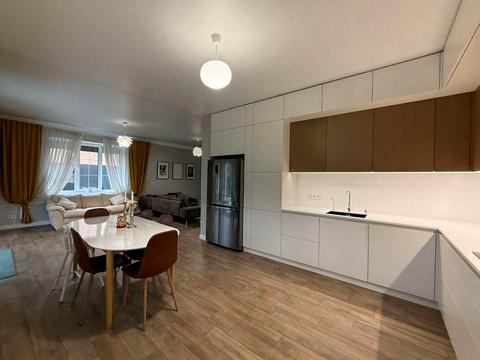 будинок за адресою Академіка Шалімова вул.