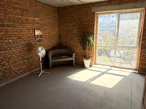 квартира за адресою Профспілкова вул., 5а