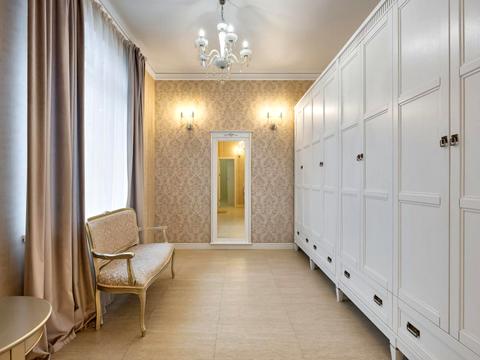 будинок за адресою Степана Бандери вул., 11