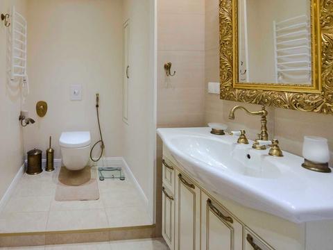 квартира за адресою Старонаводницька вул., 4