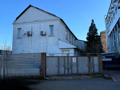 комерційна за адресою Миру просп., 4-А