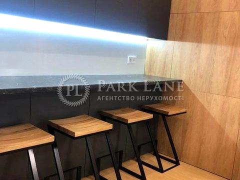 коммерческая по адресу Кловский спуск, 7