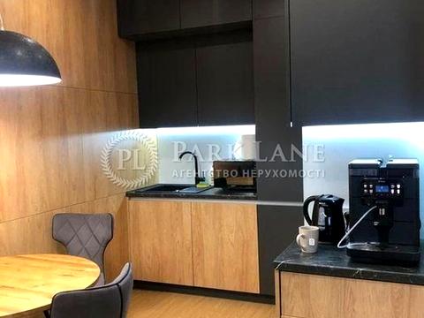 коммерческая по адресу Кловский спуск, 7