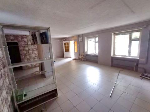 комерційна за адресою Робоча вул., 75