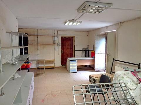 комерційна за адресою Робоча вул., 75