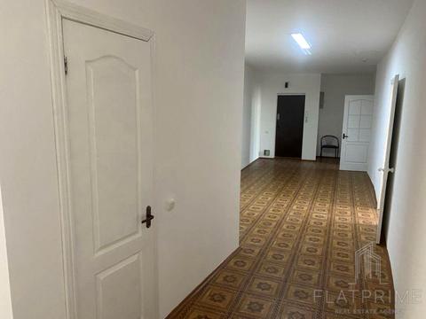 квартира за адресою Дніпровська набережна вул., 19-В