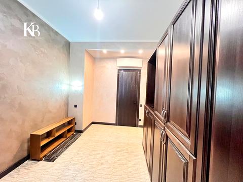 квартира за адресою Дмитра Яворницького просп. (Карла Маркса), 3